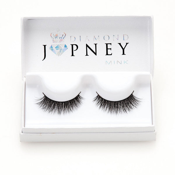 Best high-volume mink strip lashes designed for bold, glamorous beauty lovers.