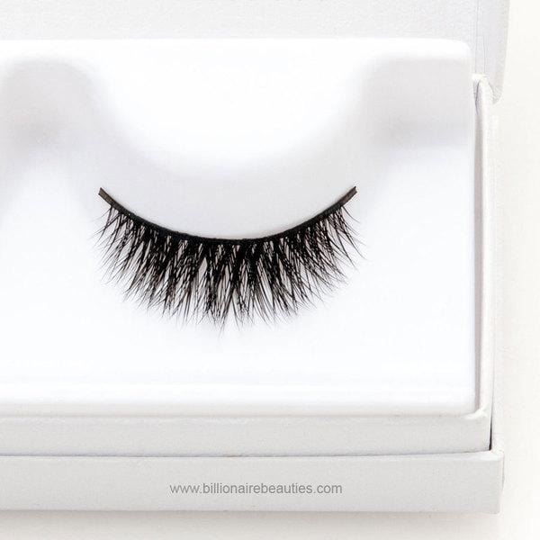 Best lightweight and reusable faux mink strip lashes for a natural yet dramatic eye effect