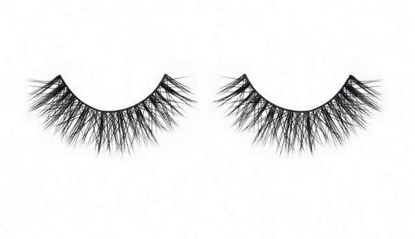 Reusable wispy mink lashes perfect for special occasions, night outs, or everyday elegance.